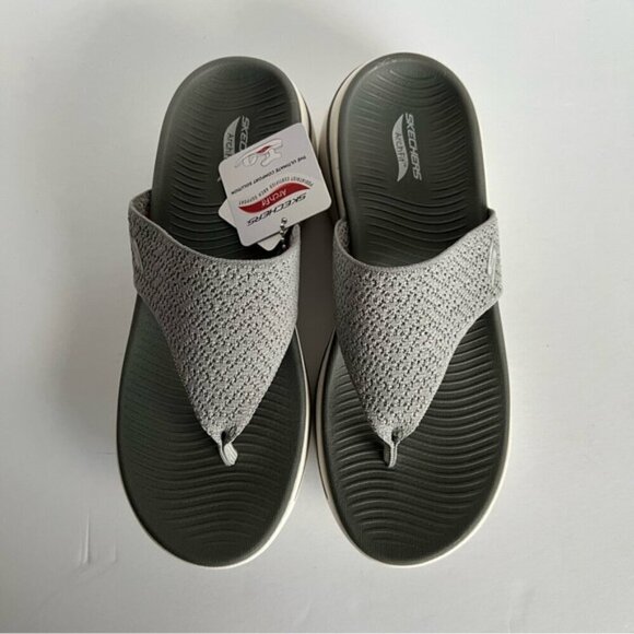 Sketchers - Go walk Arch Fit Weekender Toe Thong Sandal - Gray. Size: 8 US. NWT - Picture 3 of 16